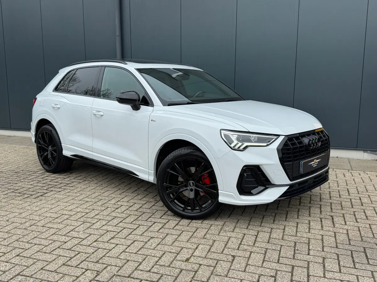 35 TFSI S Line Edition * Panoramadak * Trekhaak * Stoelverwarming * Parkeercamera *