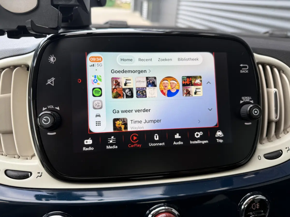 1.0 Hybrid Lounge Navi/Apple Carplay