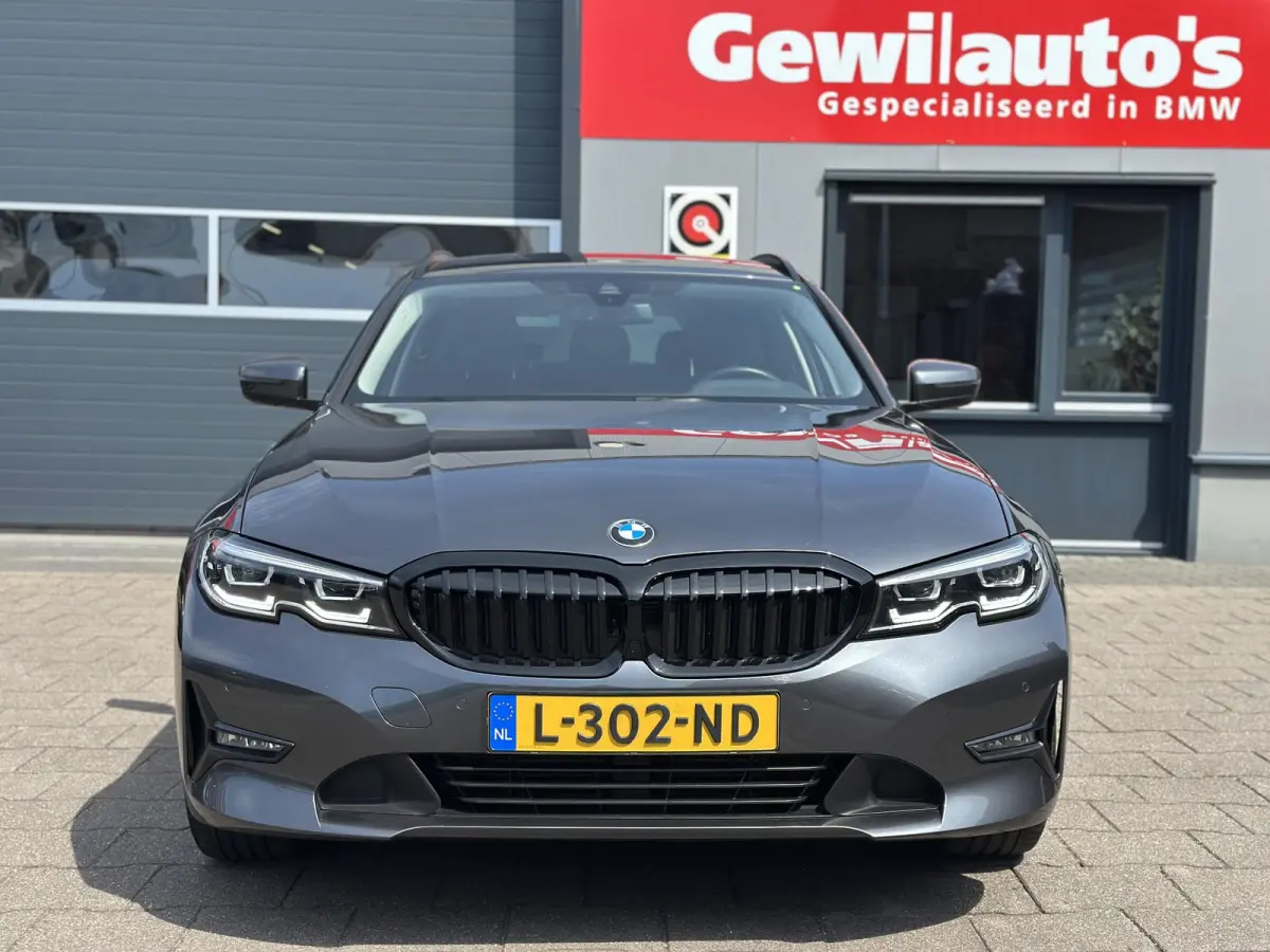320i Leder|Camera|Sfeer|AdapLed
