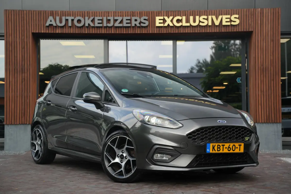 1.5 EcoBoost ST-3 Panoramadak Cruise Recaro LED Keyless