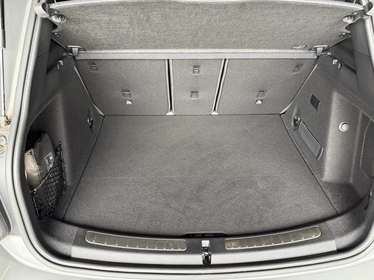 2..0 Cooper SE ALL4 Camera/Elec stoelen/Apple