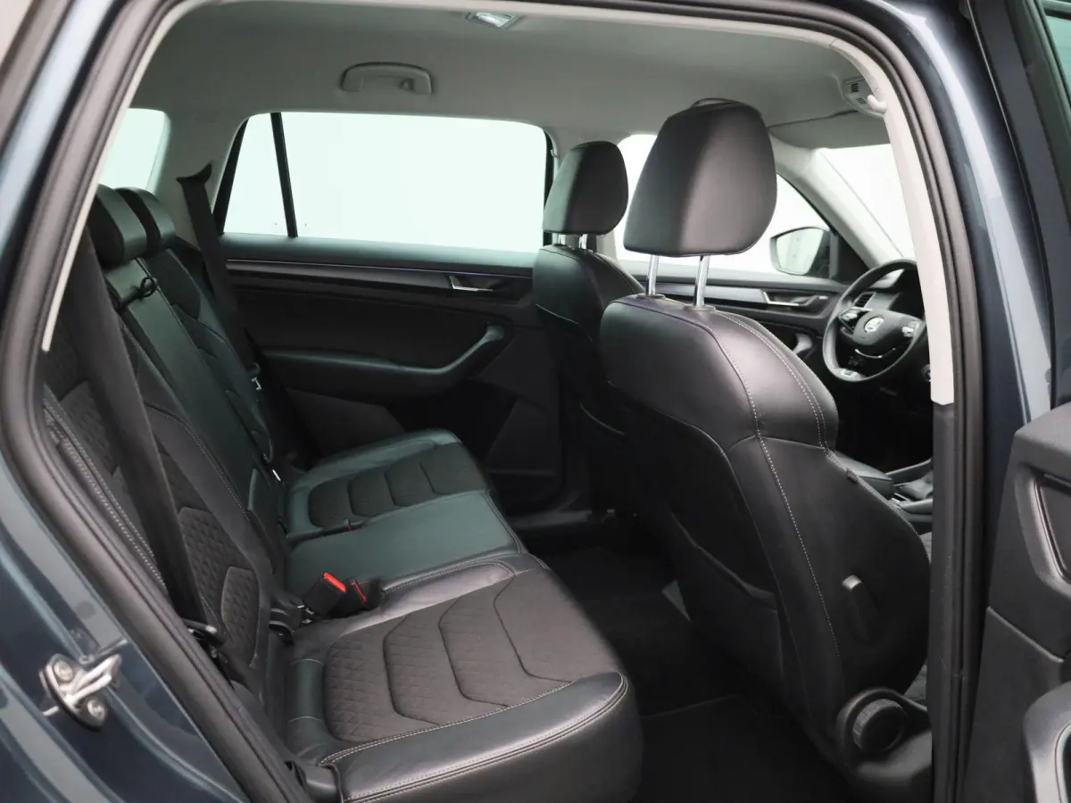 1.5 TSI Business Edition | Automaat | Navigatie | Stoel Verwarming | Stuur verwarming | DAB | Camera | Half Leder | Canton Audio | Cruise Control | Lichtmetalen Velgen |