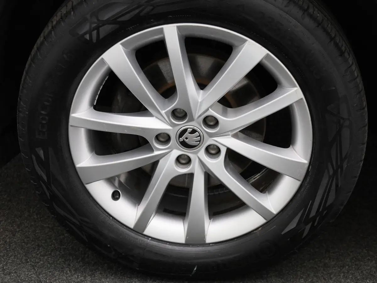 1.5 TSI Business Edition | Automaat | Navigatie | Stoel Verwarming | Stuur verwarming | DAB | Camera | Half Leder | Canton Audio | Cruise Control | Lichtmetalen Velgen |