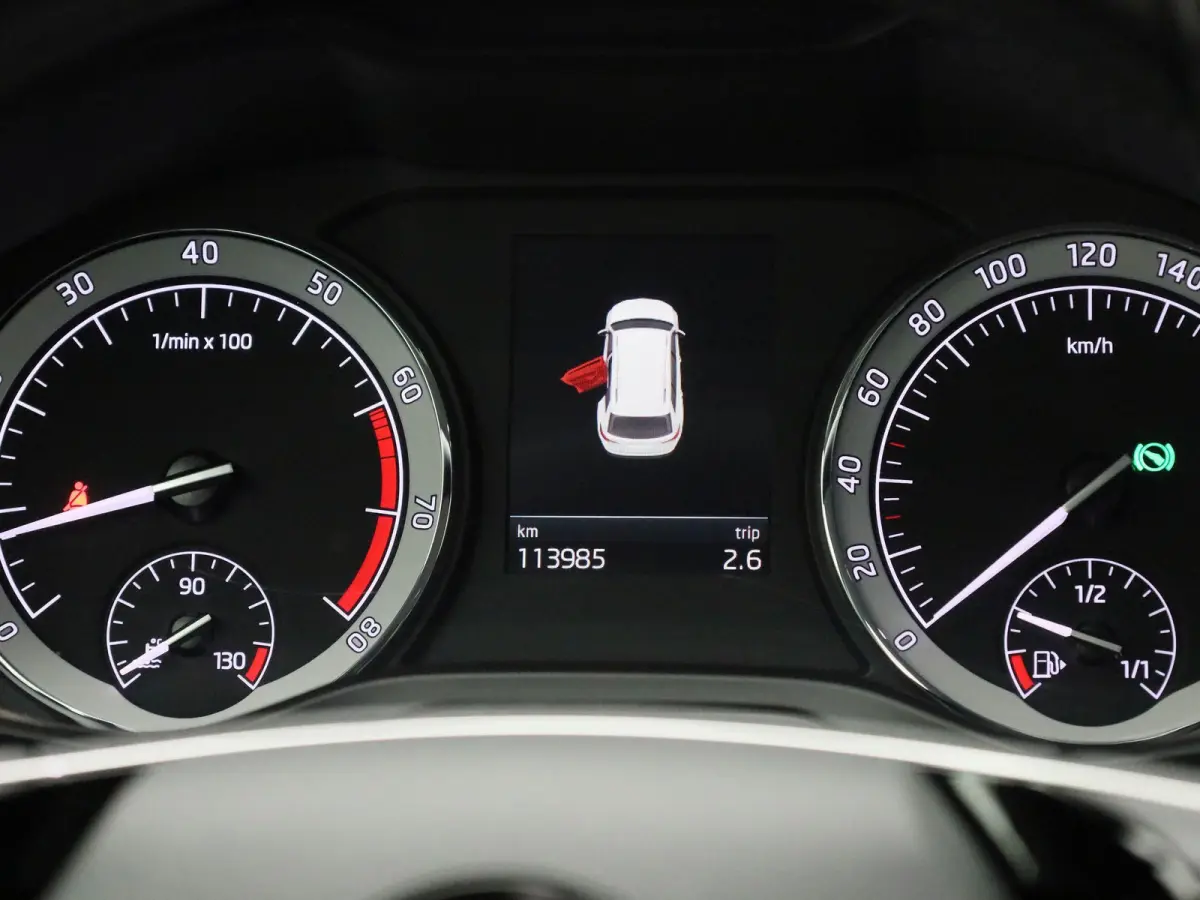 1.5 TSI Business Edition | Automaat | Navigatie | Stoel Verwarming | Stuur verwarming | DAB | Camera | Half Leder | Canton Audio | Cruise Control | Lichtmetalen Velgen |