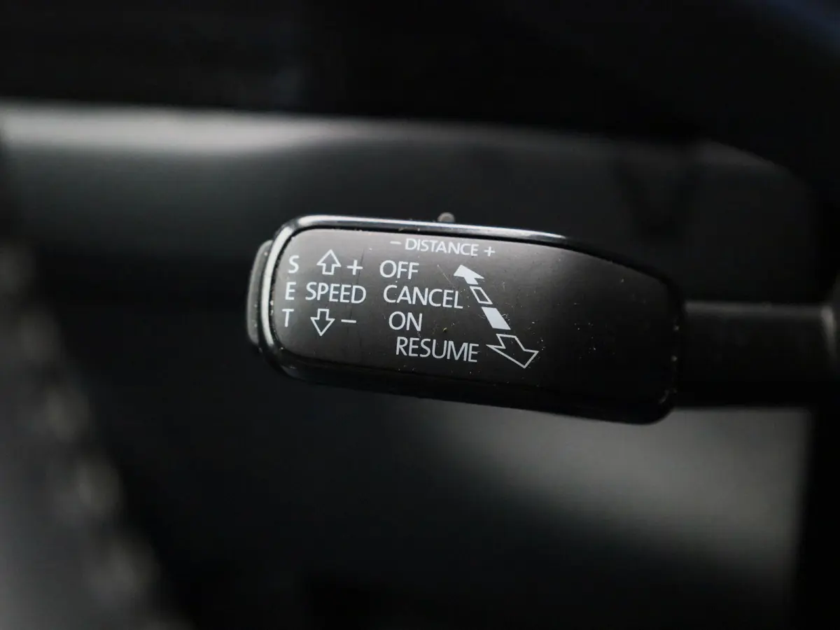1.5 TSI Business Edition | Automaat | Navigatie | Stoel Verwarming | Stuur verwarming | DAB | Camera | Half Leder | Canton Audio | Cruise Control | Lichtmetalen Velgen |
