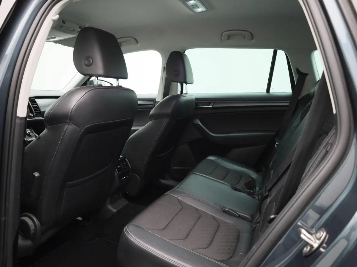 1.5 TSI Business Edition | Automaat | Navigatie | Stoel Verwarming | Stuur verwarming | DAB | Camera | Half Leder | Canton Audio | Cruise Control | Lichtmetalen Velgen |