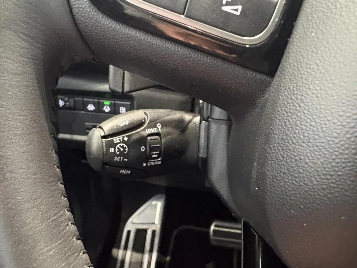 1.6 Plug-in Hybrid 225 Shine | APPLE CARPLAY & ANDROID AUTO | CAMERA | NAVI | TOT 50 KM ELEKTRISCH |