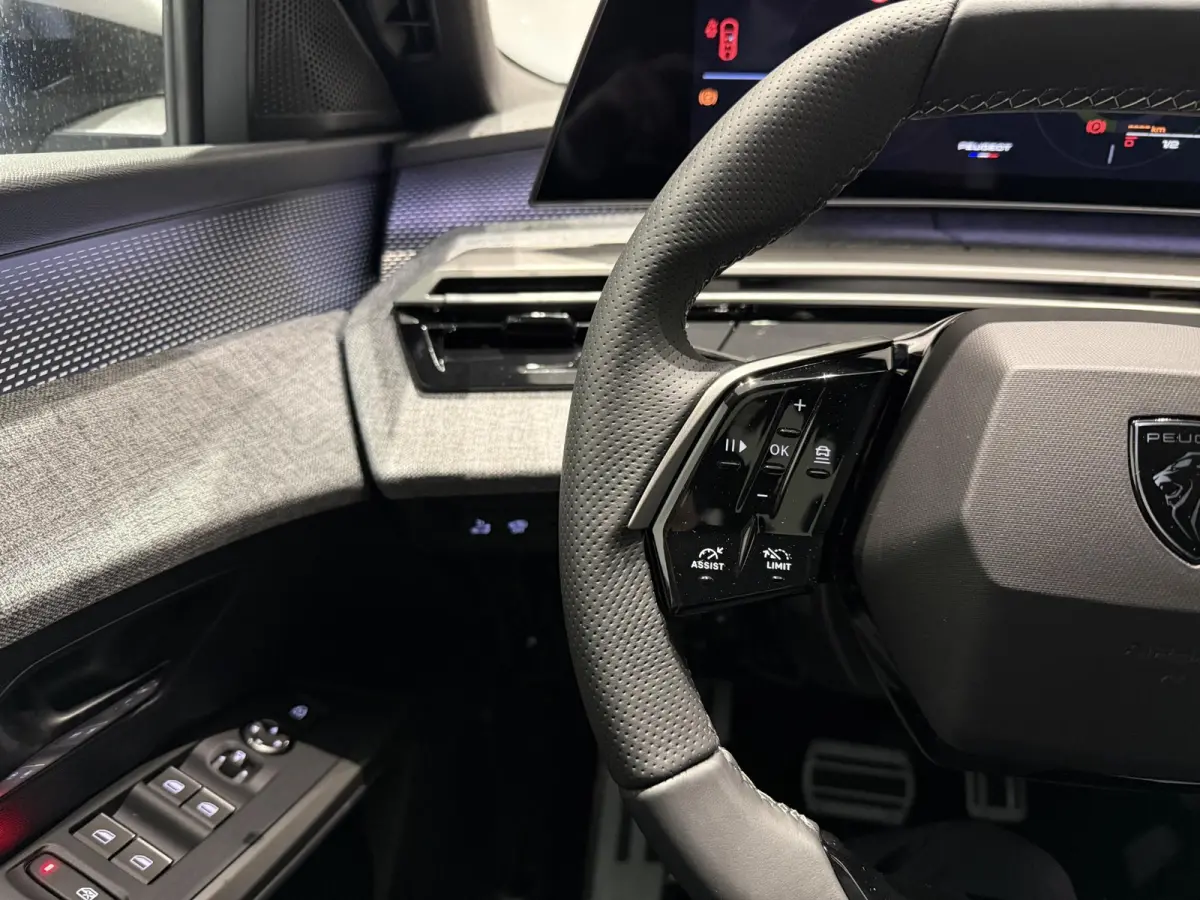 1.2 Hybrid 145 GT l NAVI | CARPLAY ANDROID AUTO | STOELVERWARMING | CAMERA l DIRECT LEVERBAAR!!!