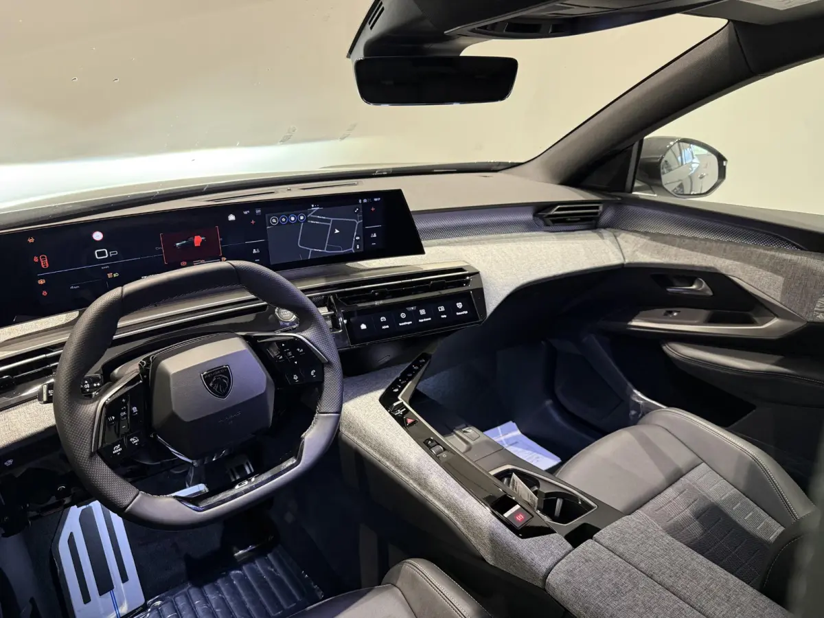 1.2 Hybrid 145 GT l NAVI | CARPLAY ANDROID AUTO | STOELVERWARMING | CAMERA l DIRECT LEVERBAAR!!!