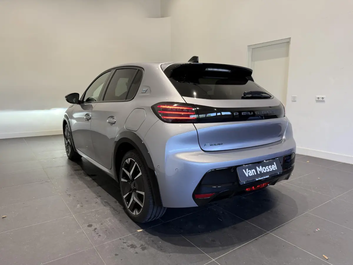 GT Stoelmassage l Stoelverwarming | Massage l Apple carplay & Android auto l Bel voor actuele KM-stand