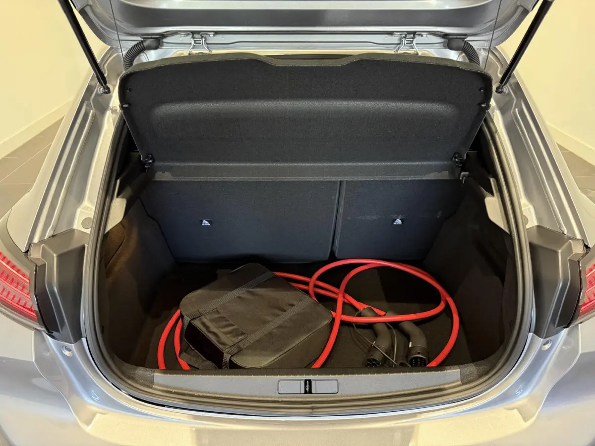 GT Stoelmassage l Stoelverwarming | Massage l Apple carplay & Android auto l Bel voor actuele KM-stand
