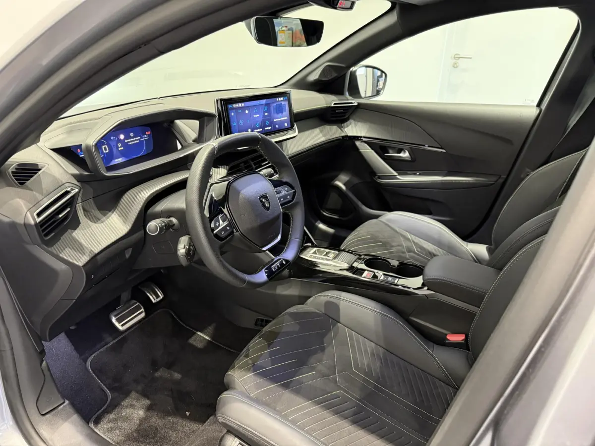 GT Stoelmassage l Stoelverwarming | Massage l Apple carplay & Android auto l Bel voor actuele KM-stand