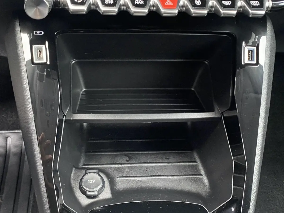 EV Active Pack 50 kWh | AUTOMAAT | CLIMATE CONTROL | CARPLAY ANDROID AUTO | SOH 99%  | PDC | LMV | 19 DKM |