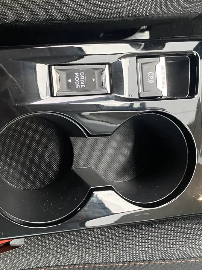 EV Active Pack 50 kWh | AUTOMAAT | CLIMATE CONTROL | CARPLAY ANDROID AUTO | SOH 99%  | PDC | LMV | 19 DKM |