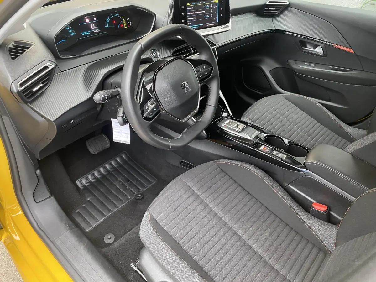 EV Active Pack 50 kWh | AUTOMAAT | CLIMATE CONTROL | CARPLAY ANDROID AUTO | SOH 99%  | PDC | LMV | 19 DKM |
