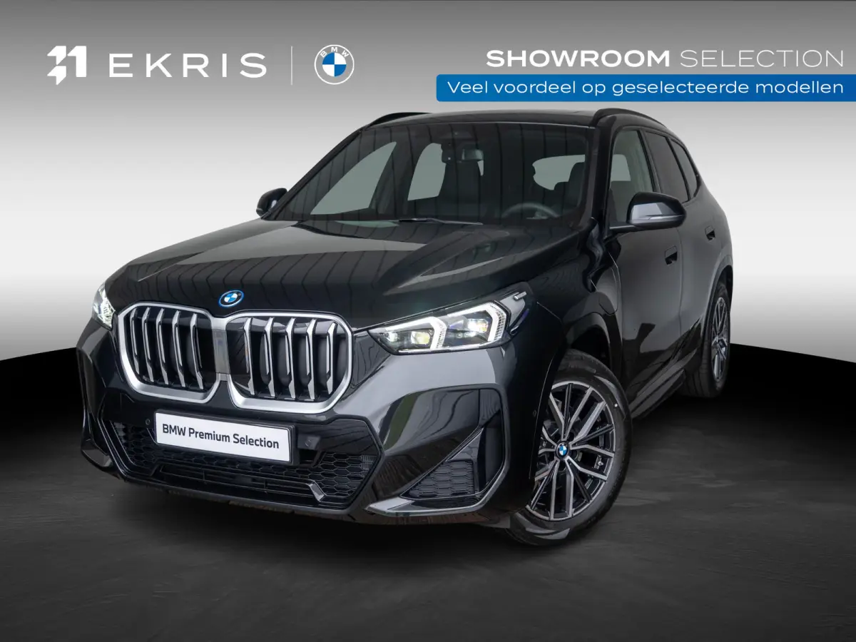 xDrive25e | M Sportpakket | Comfort Pack | Harman-Kardon | Stuurwielrand verwarmd | Comfort Access | Achteruitrijcamera | Panoramadak | Trekhaak