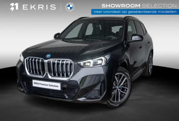 xDrive25e | M Sportpakket | Comfort Pack | Harman-Kardon | Stuurwielrand verwarmd | Comfort Access | Achteruitrijcamera | Panoramadak | Trekhaak