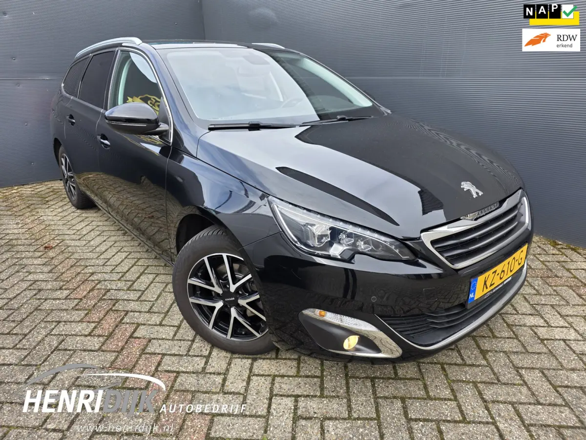 1.2 PureTech Blue Lease Premium Pano / Trekhaak / Clima / Cruise / Navi