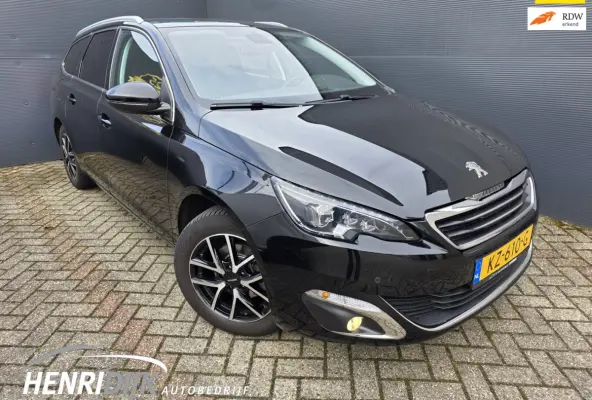 1.2 PureTech Blue Lease Premium Pano / Trekhaak / Clima / Cruise / Navi