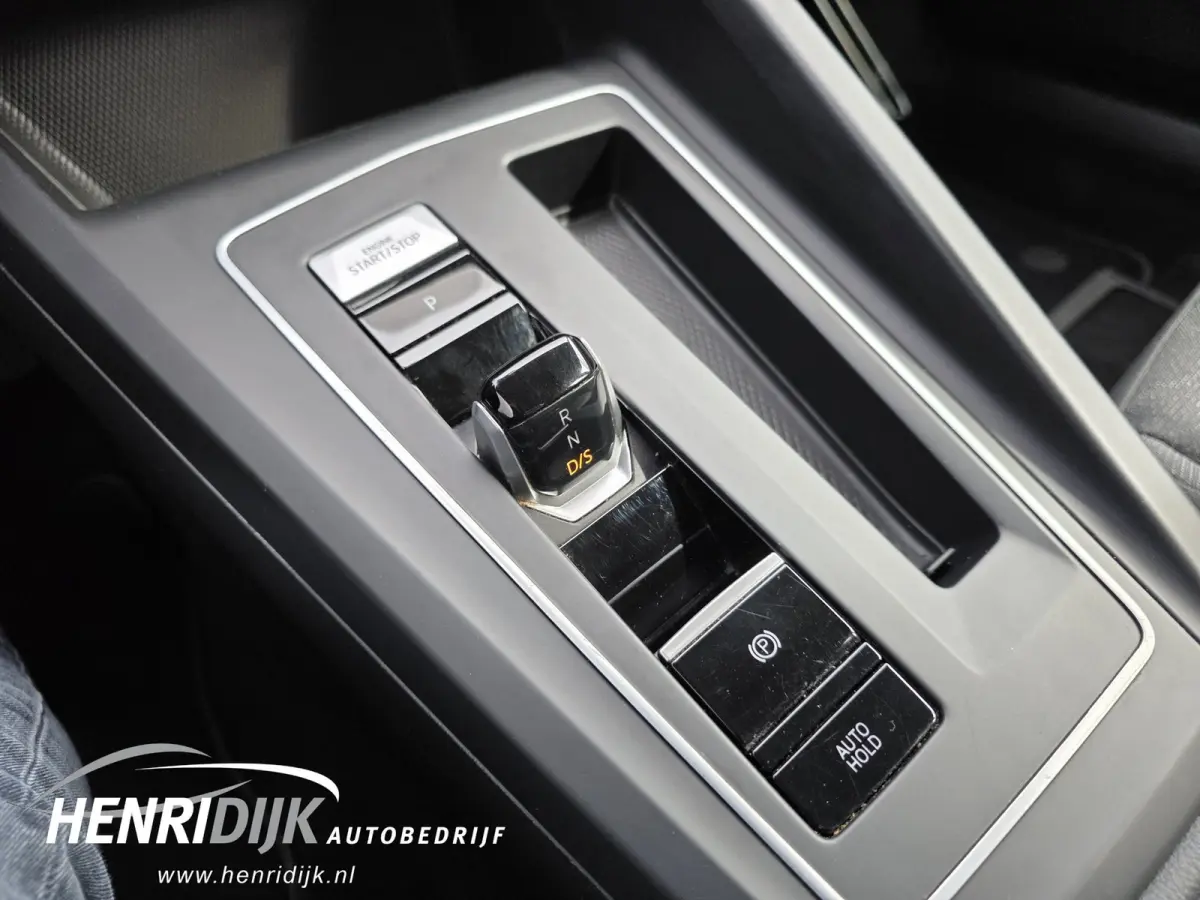 1.5 eTSI Style Automaat / Camera / Stoel & Stuur verwarming / Carplay / ACC / PDC / LMV