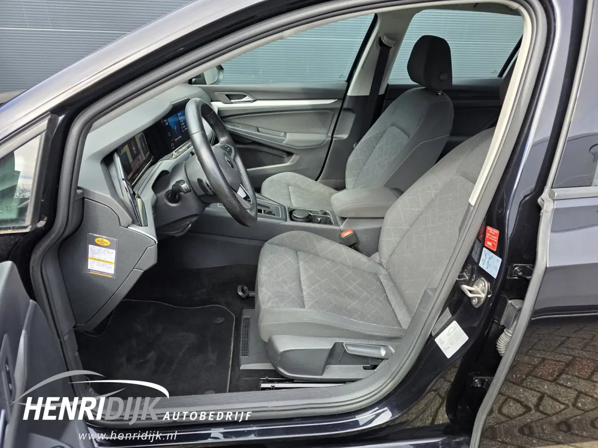 1.5 eTSI Style Automaat / Camera / Stoel & Stuur verwarming / Carplay / ACC / PDC / LMV