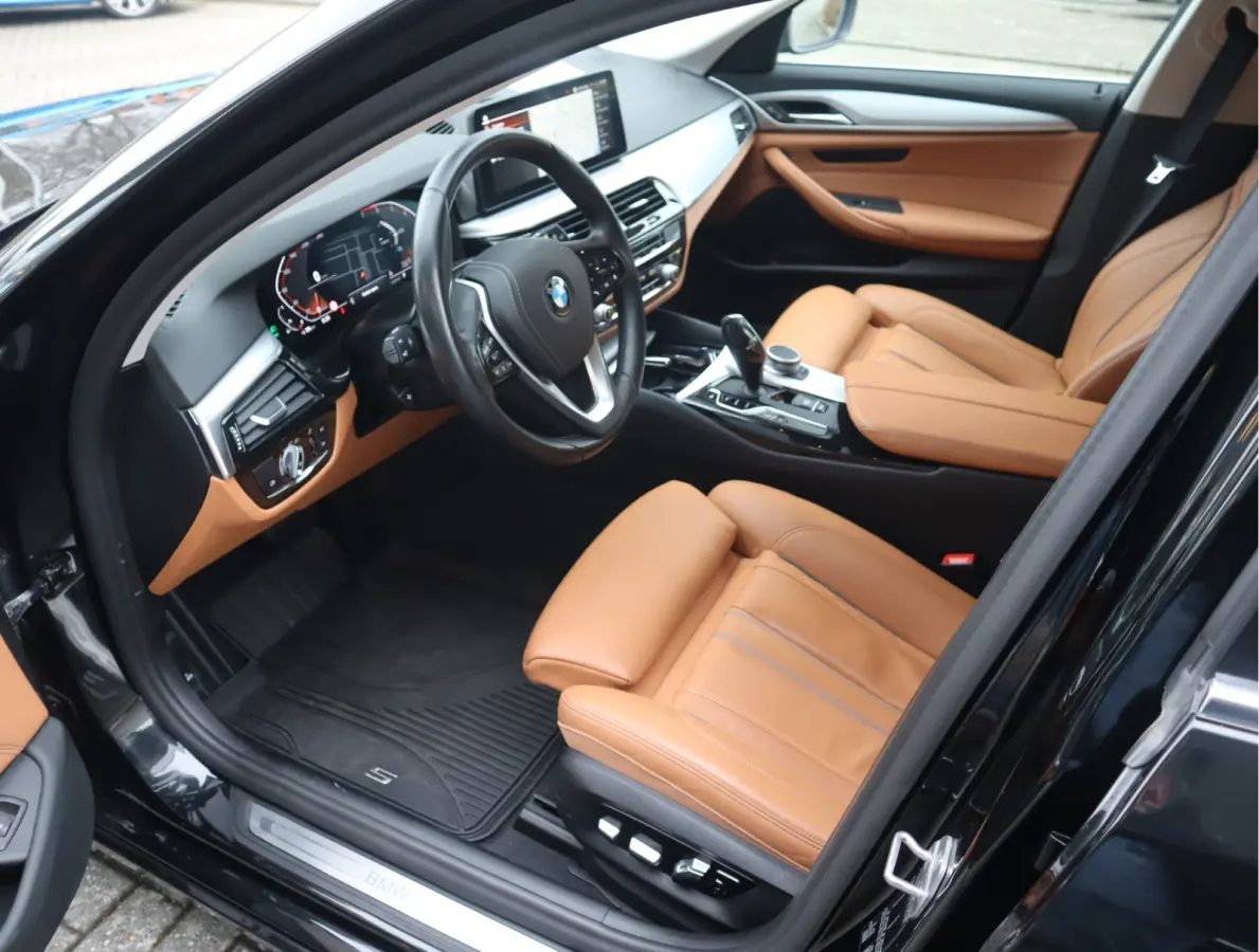 520i High Executive Edition Trekhaak/ Stoelverw. / Leder / Voorzien van 2 jaar Apk
