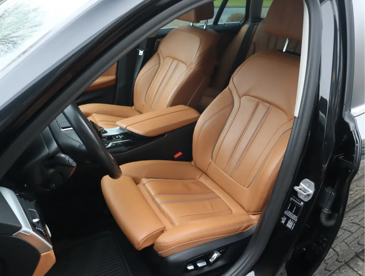 520i High Executive Edition Trekhaak/ Stoelverw. / Leder / Voorzien van 2 jaar Apk