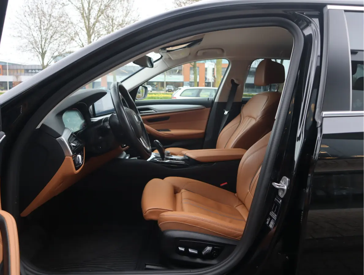 520i High Executive Edition Trekhaak/ Stoelverw. / Leder / Voorzien van 2 jaar Apk