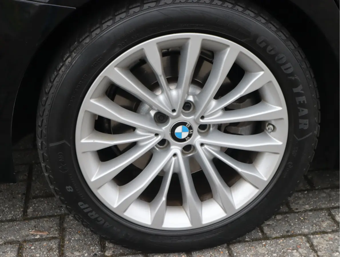 520i High Executive Edition Trekhaak/ Stoelverw. / Leder / Voorzien van 2 jaar Apk