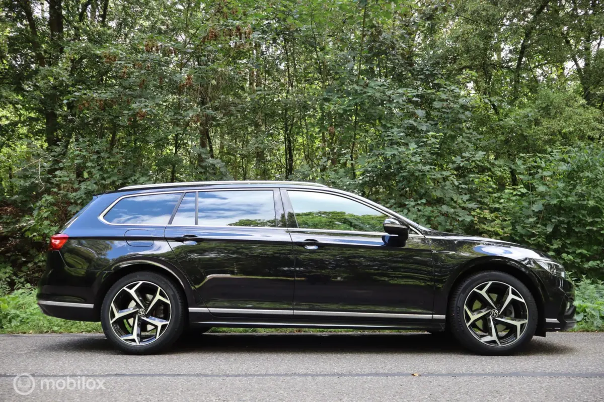 1.5 TSI R-Line Business + | PANO |