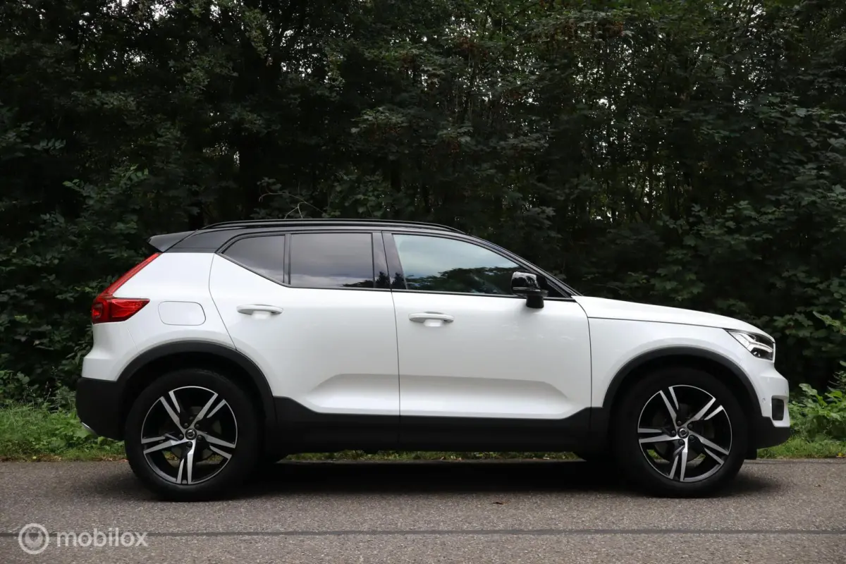 2.0 T5 AWD R-Design Intro Edition | Pano | H&K |