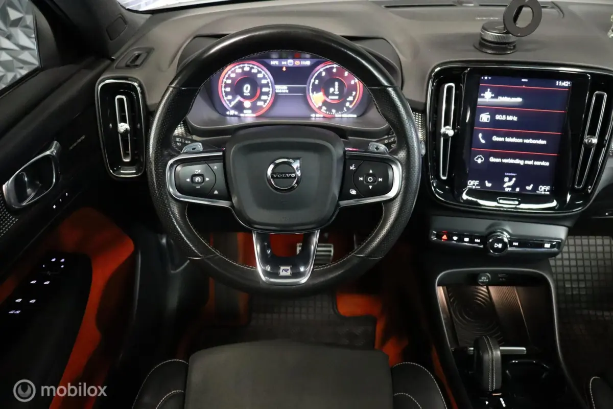 2.0 T5 AWD R-Design Intro Edition | Pano | H&K |