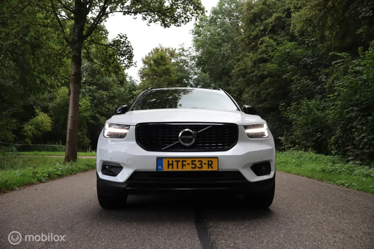 2.0 T5 AWD R-Design Intro Edition | Pano | H&K |