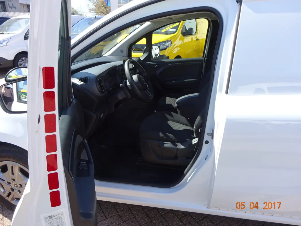 108 CDI L1 Pro MBUX AIRCO CRUISE CONTROL NAVIGATIE