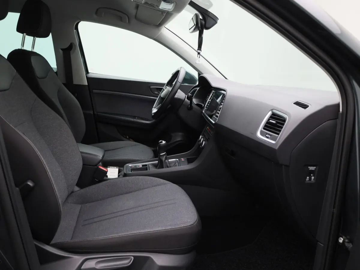 1.5 TSI Style Business Intense | Navigatie | Apple Carplay / Android Auto | Stoel/Stuur verwarming | Achteruitrijcamera | Cruise Control | Climate Control | Lichtmetalen Velgen | Trekhaak