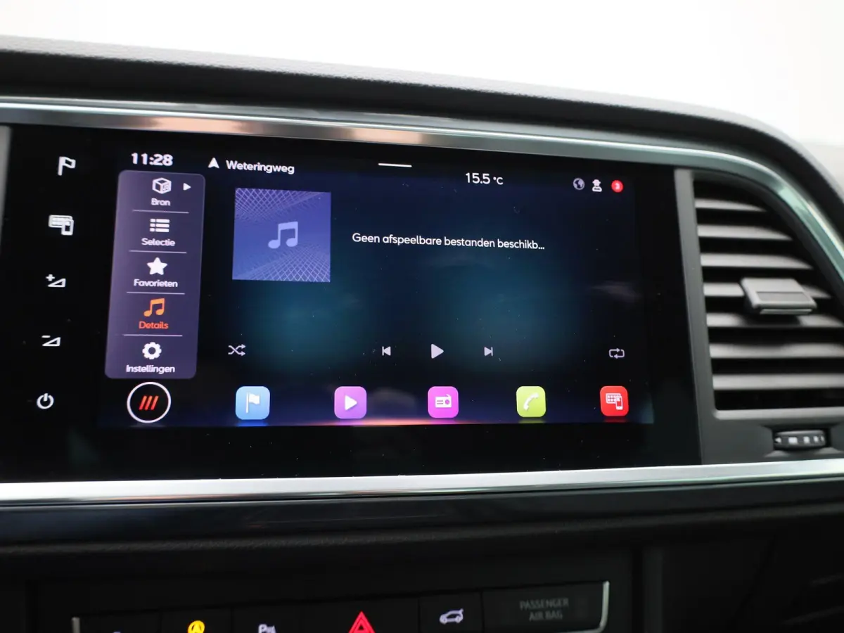 1.5 TSI Style Business Intense | Navigatie | Apple Carplay / Android Auto | Stoel/Stuur verwarming | Achteruitrijcamera | Cruise Control | Climate Control | Lichtmetalen Velgen | Trekhaak