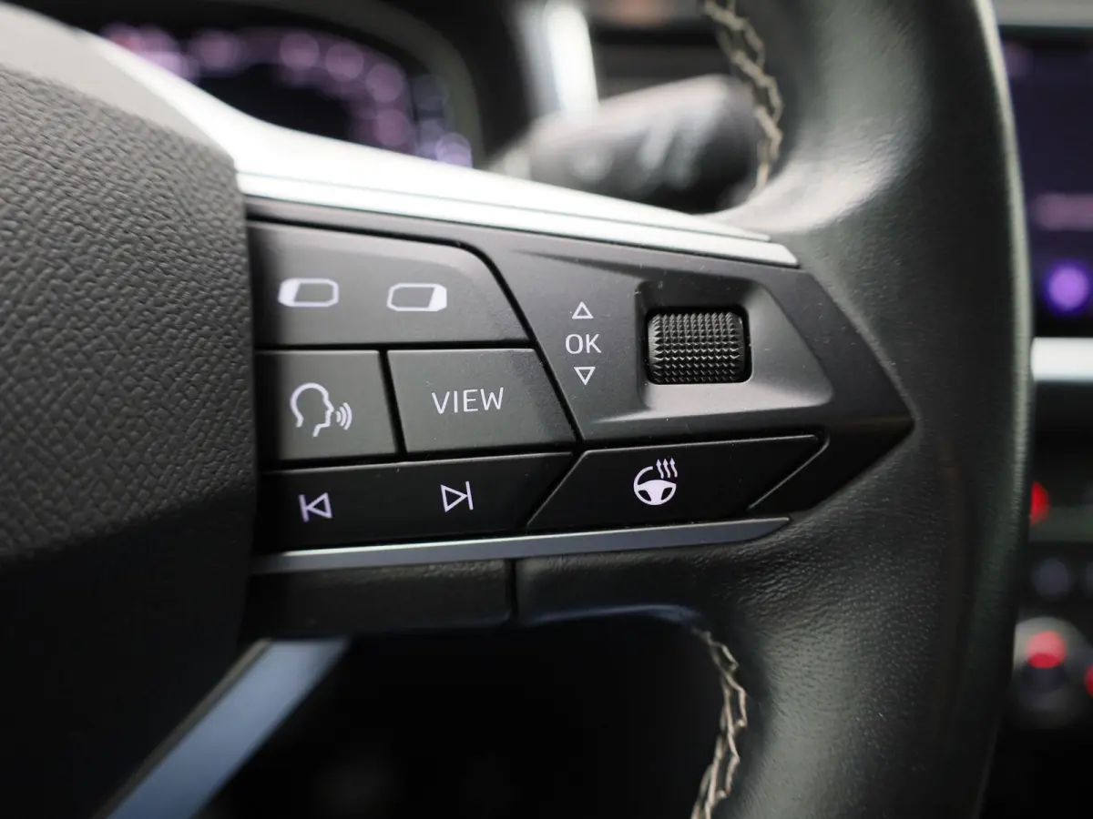 1.5 TSI Style Business Intense | Navigatie | Apple Carplay / Android Auto | Stoel/Stuur verwarming | Achteruitrijcamera | Cruise Control | Climate Control | Lichtmetalen Velgen | Trekhaak