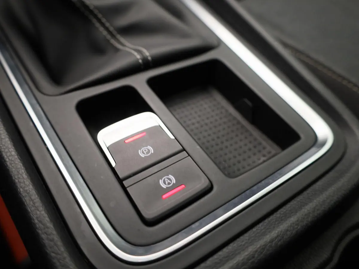 1.5 TSI Style Business Intense | Navigatie | Apple Carplay / Android Auto | Stoel/Stuur verwarming | Achteruitrijcamera | Cruise Control | Climate Control | Lichtmetalen Velgen | Trekhaak
