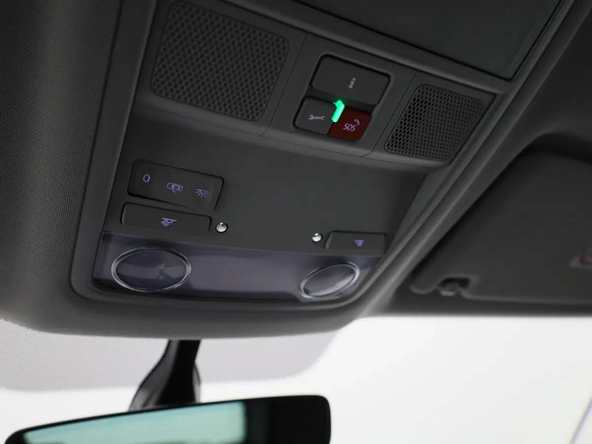 1.5 TSI Style Business Intense | Navigatie | Apple Carplay / Android Auto | Stoel/Stuur verwarming | Achteruitrijcamera | Cruise Control | Climate Control | Lichtmetalen Velgen | Trekhaak