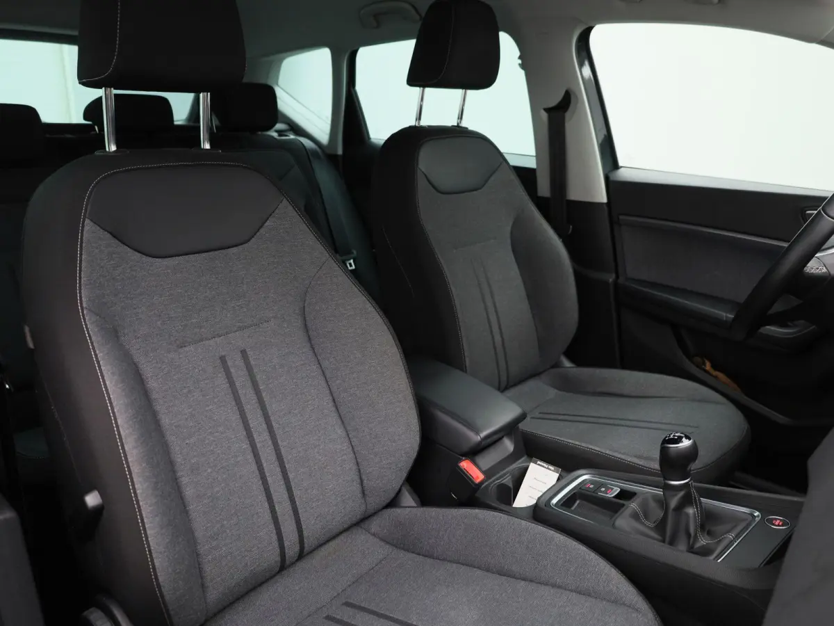 1.5 TSI Style Business Intense | Navigatie | Apple Carplay / Android Auto | Stoel/Stuur verwarming | Achteruitrijcamera | Cruise Control | Climate Control | Lichtmetalen Velgen | Trekhaak
