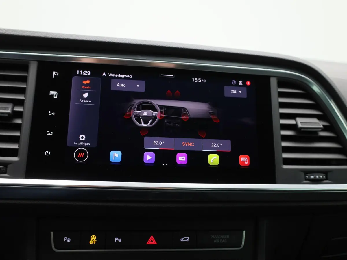 1.5 TSI Style Business Intense | Navigatie | Apple Carplay / Android Auto | Stoel/Stuur verwarming | Achteruitrijcamera | Cruise Control | Climate Control | Lichtmetalen Velgen | Trekhaak