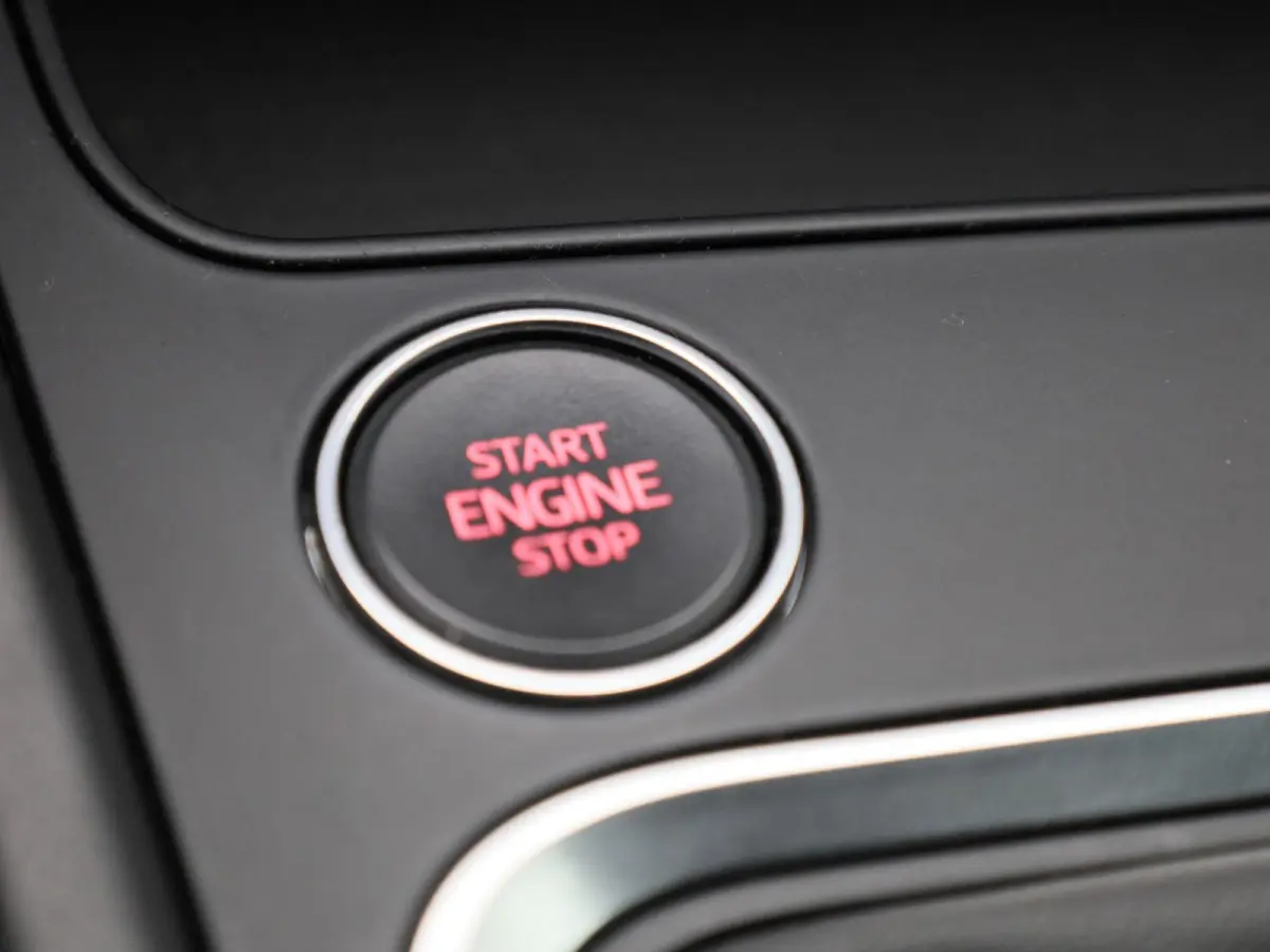 1.5 TSI Style Business Intense | Navigatie | Apple Carplay / Android Auto | Stoel/Stuur verwarming | Achteruitrijcamera | Cruise Control | Climate Control | Lichtmetalen Velgen | Trekhaak