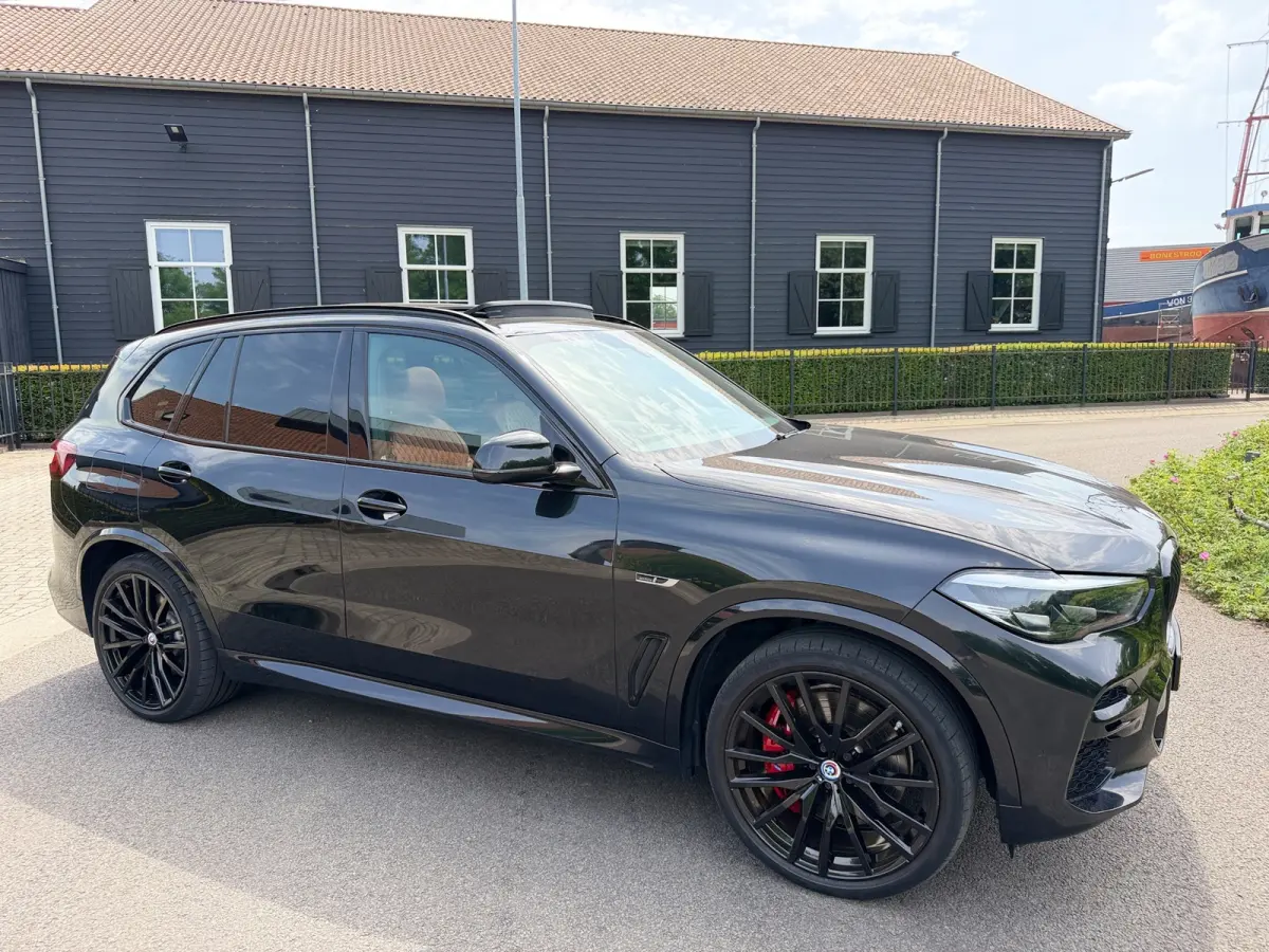 X-Drive 45e M-Sport -50 Jaar Edition Panoramadak Luchtvering 22"Lm Org-Ned Dealer Auto