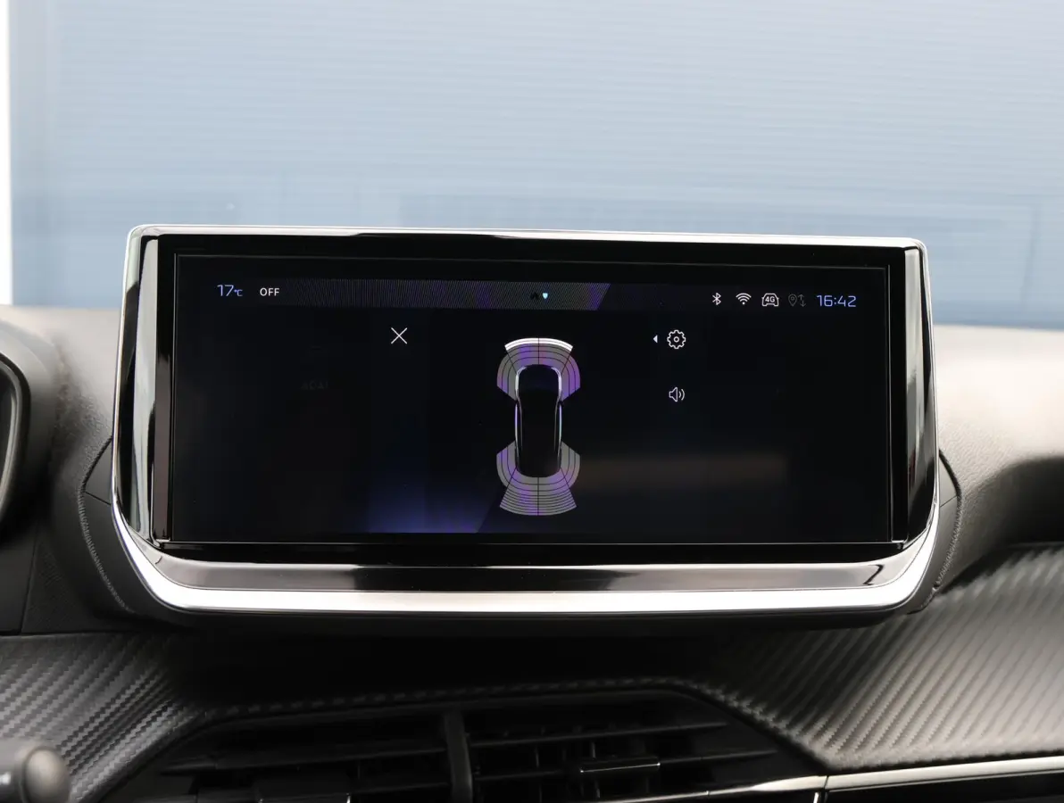 1.2 PureTech 100 Allure 1ste eigenaar | Climate Control | Parkeersensoren V+A | LED | 17" LMV | Navigatie via Apple Carplay & Android Auto