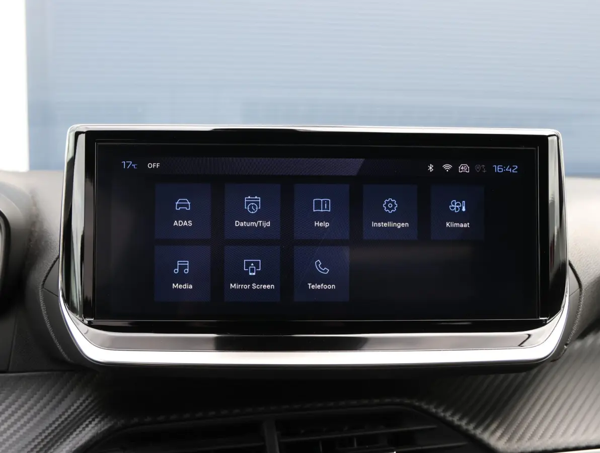 1.2 PureTech 100 Allure 1ste eigenaar | Climate Control | Parkeersensoren V+A | LED | 17" LMV | Navigatie via Apple Carplay & Android Auto