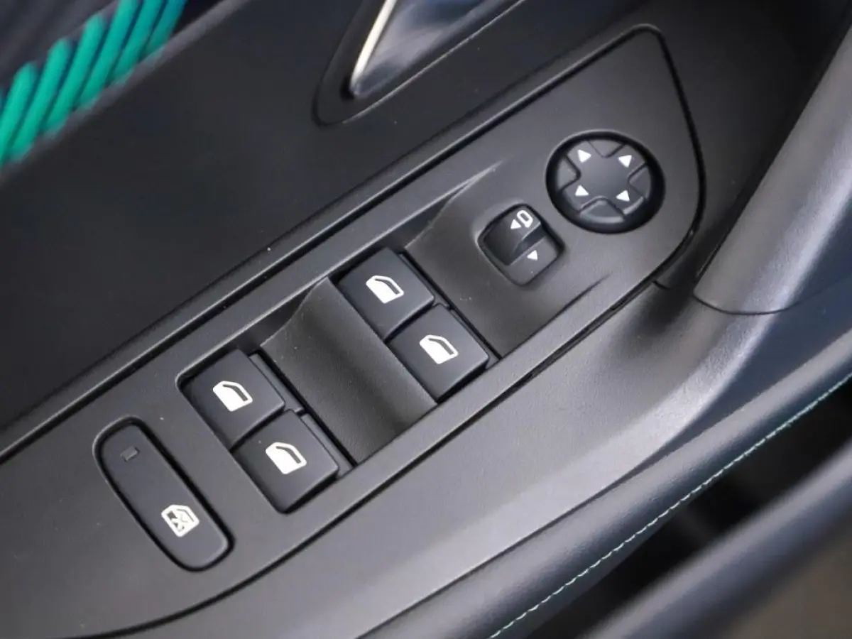 1.2T 130pk Allure Pack Camera/Nav/Ecc/Led/Keyless