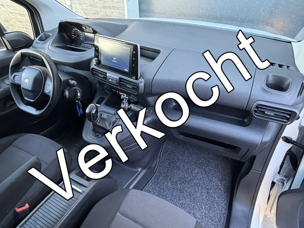 1.5 BlueHDI 102 PK Euro 6 Premium CarPlay/cruise control/PDC