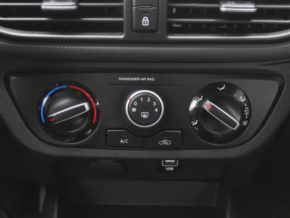 1.0 Comfort AIRCO | CRUISE | LED | DAB | CARPLAY | CV | ELRM | STB