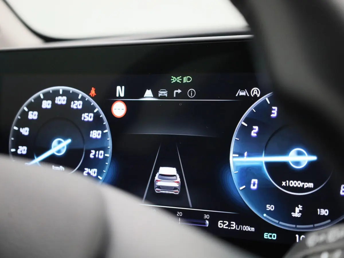 1.6 T-GDi MHEV DynamicLine | Apple Carplay / Android Auto | Trekhaak | Achteruitrijcamera | Climate Control | Virtual Cockpit | Cruise Control | Parkeersensoren | Lichtmetalen Velgen |