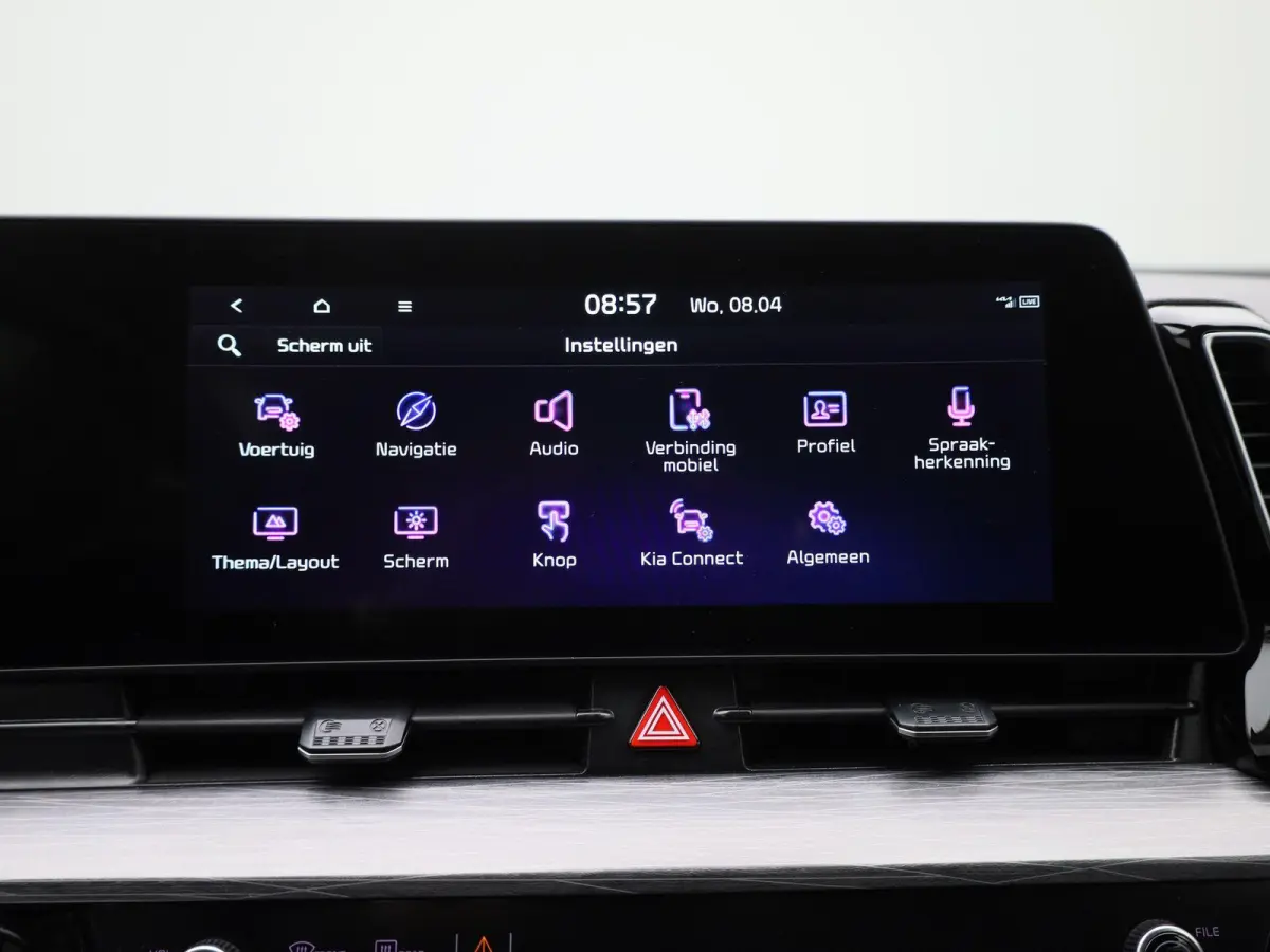 1.6 T-GDi MHEV DynamicLine | Apple Carplay / Android Auto | Trekhaak | Achteruitrijcamera | Climate Control | Virtual Cockpit | Cruise Control | Parkeersensoren | Lichtmetalen Velgen |